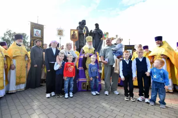 В Витебске стартовала масштабная просветительская акция «Неделя семьи». Фоторепортаж