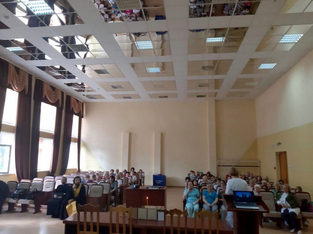 В Витебской областной детской клинической больнице прошла диалоговая площадка "Семейные ценности и традиции в воспитании подрастающего поколения"