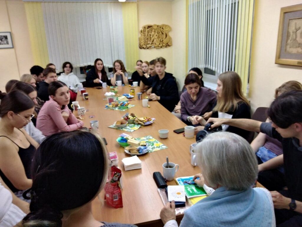 В общежитиях ВГМУ Инна Костюкович провела для студентов ряд мероприятий о семейных ценностях