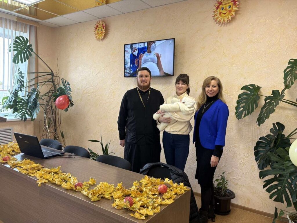 Иерей Георгий Совецкий принял участие в диалоговой площадке о семейных ценностях в Витебском областном клиническом родильном доме