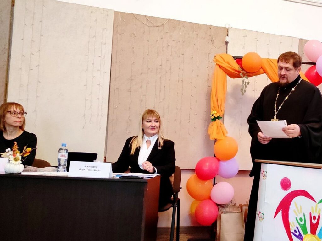 В Богушевском детском социальном пансионате "Лучезарный" прошла информационно-просветительская площадка для многодетных семей священнослужителей