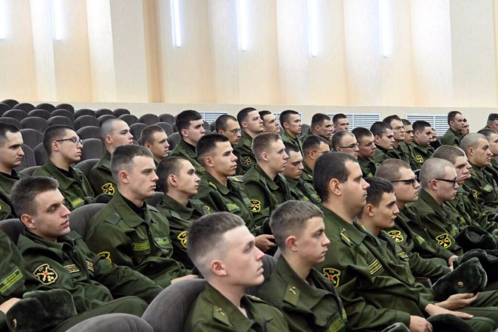 Иерей Сергий Денищиц побеседовал с военнослужащими о семейных ценностях