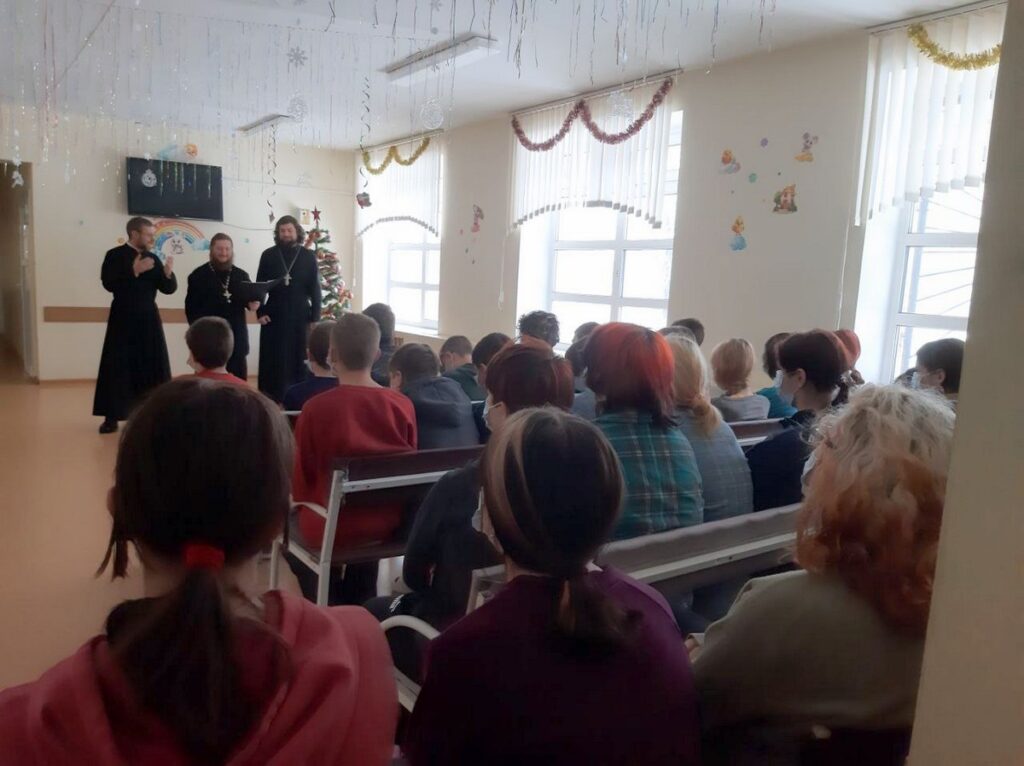 Христославы Витебской епархии посетили учреждения здравоохранения Витебска