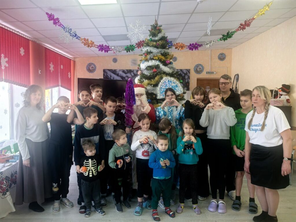 Добровольческий отряд "Лучики добра" посетил социально-педагогический центр Оршанского района