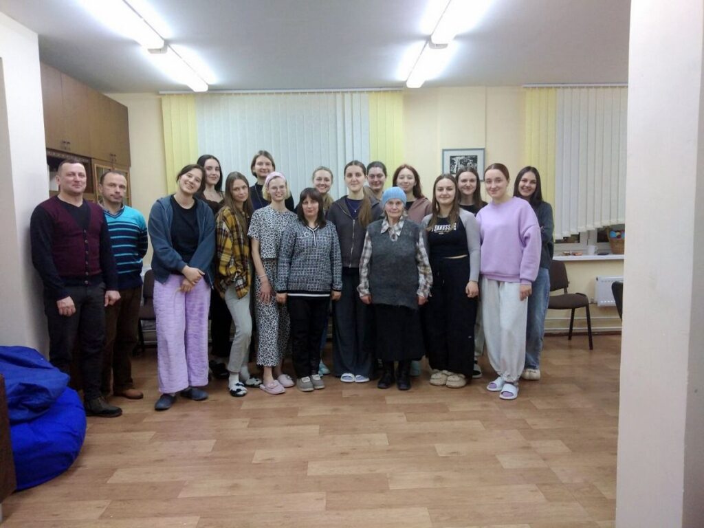 В общежитии ВГМУ Инна Костюкович провела мероприятие "Масленица" для студентов