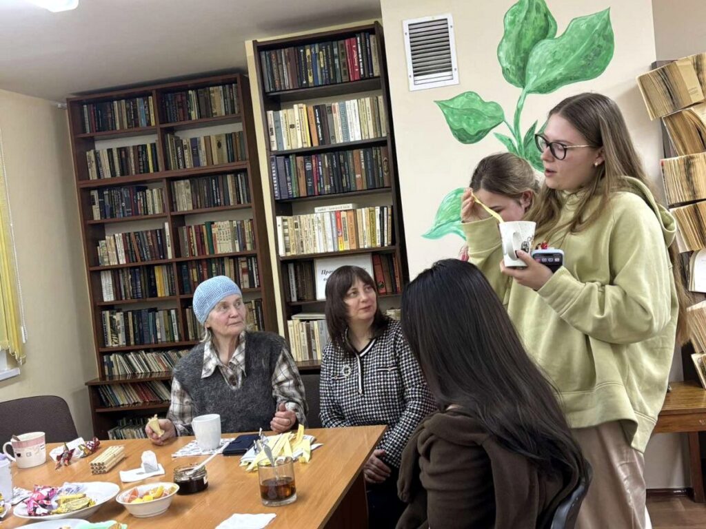 В общежитии ВГМУ Инна Костюкович провела мероприятие "Масленица" для студентов