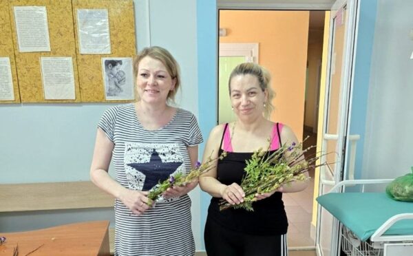 Представители Витебской епархии поздравили пациентов Витебской областной детской клинической больницы и хосписа