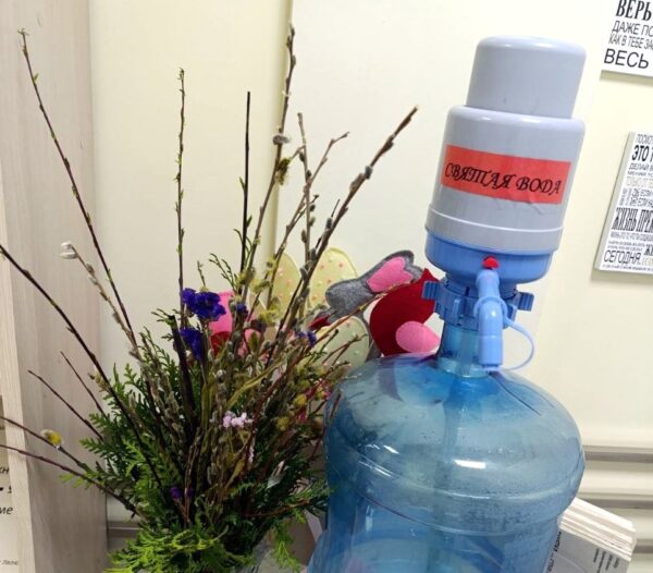 Представители Витебской епархии поздравили пациентов Витебской областной детской клинической больницы и хосписа